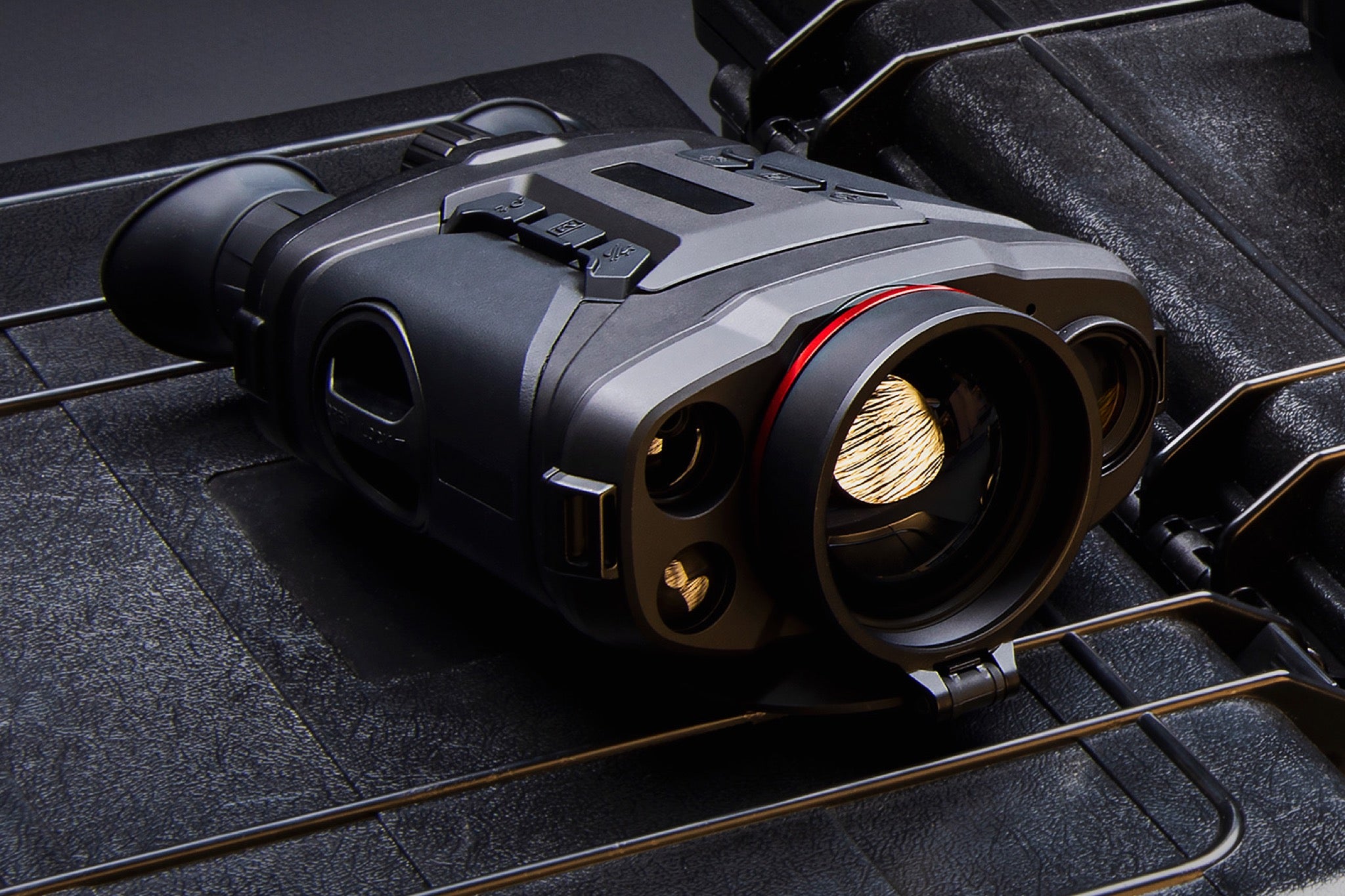 AGM Voyage LRF TB75-640 - Lifestyle